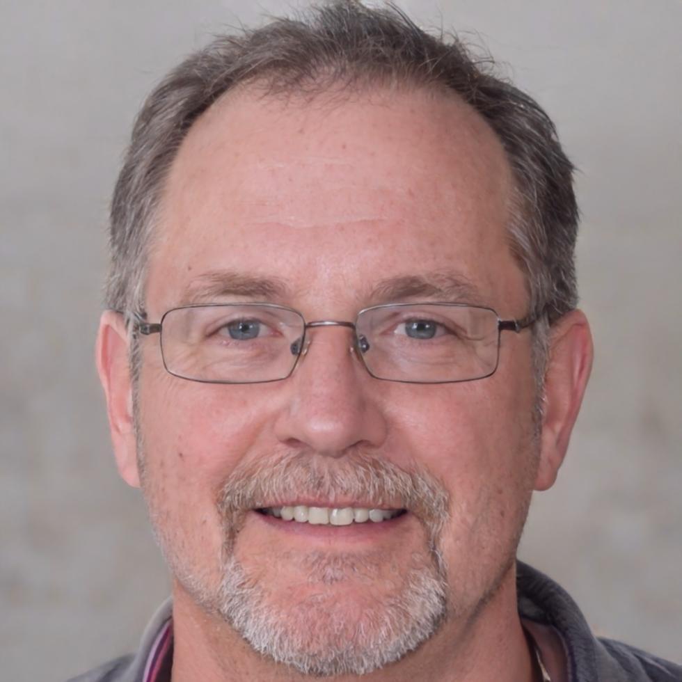 Participant satisfait avec son certificat